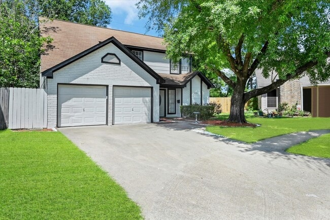 8006 Summer Trail Dr in Houston, TX - Building Photo - Building Photo