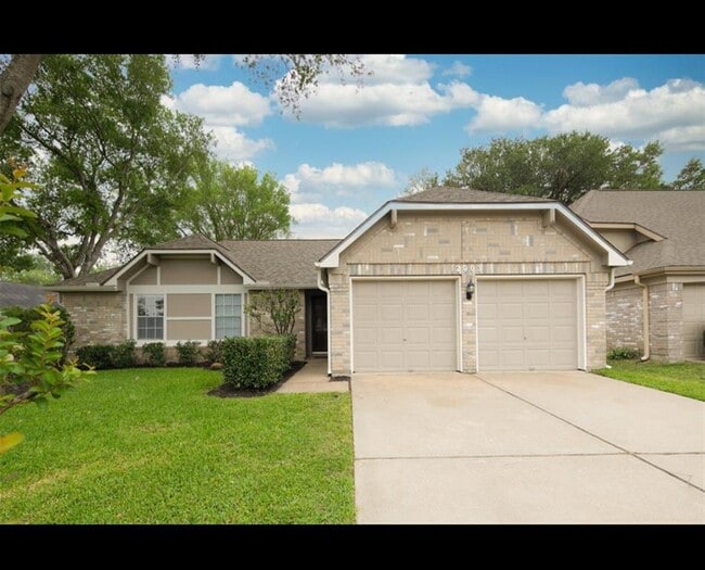 property at 2903 Avanti Dr