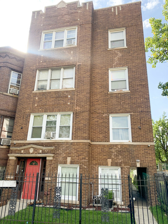 834 N Christiana Ave in Chicago, IL - Building Photo