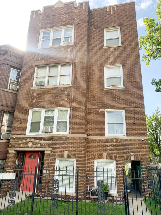 property at 834 N Christiana Ave