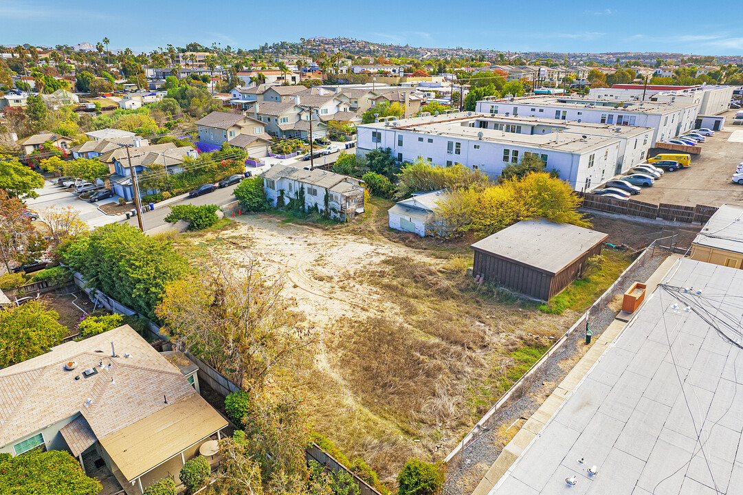 5042 Keeney St in La Mesa, CA - Building Photo