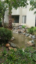 5325 Newcastle Ave, Unit Faye in Los Angeles, CA - Building Photo - Building Photo