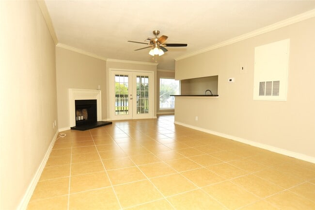 418 Garland Dr in Lake Jackson, TX - Building Photo - Building Photo