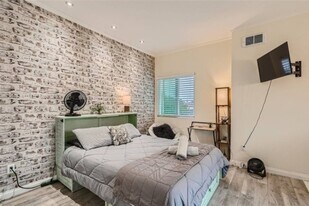 2650 Broadway in San Diego, CA - Building Photo