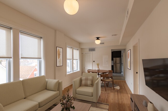 3051 W Medill Ave, Unit 3A in Chicago, IL - Building Photo - Building Photo