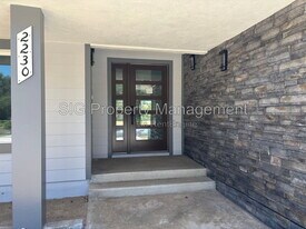 2230 Sherwood Pl in Glendale, CA - Building Photo