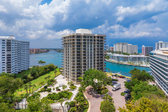 The Carlton in Boca Raton, FL - Building Photo - Building Photo