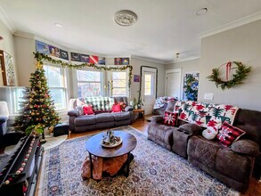 3022 N Frederick Ave, Unit 2 in Milwaukee, WI - Foto de edificio - Building Photo