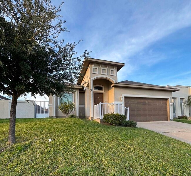 212 Sandhill Oak in Laredo, TX - Building Photo - Building Photo