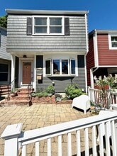 7 Colonial Ct in Marblehead, MA - Building Photo - Building Photo