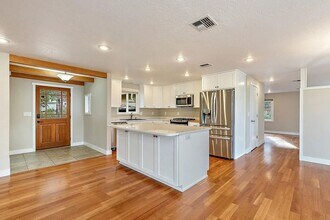 679 Clay St in Ashland, OR - Building Photo - Building Photo