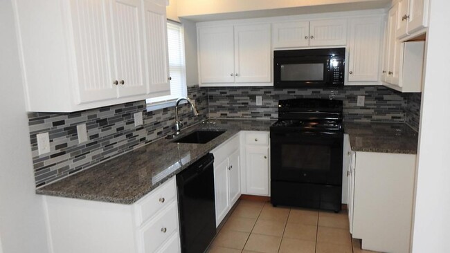 620 N Hocker Ave in Independence, MO - Building Photo - Building Photo