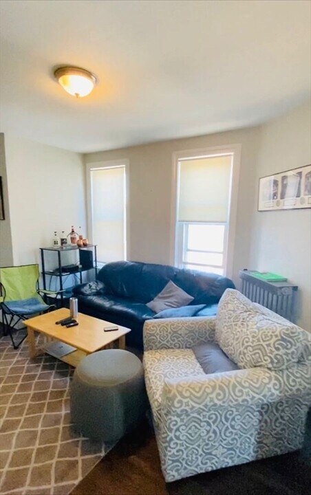 8 Curtis St in Boston, MA - Building Photo