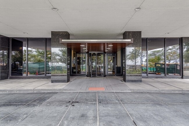 1440 N Lake Shore Dr in Chicago, IL - Building Photo - Building Photo