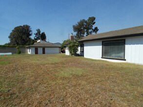 1475 N Blosser Rd in Santa Maria, CA - Building Photo - Building Photo