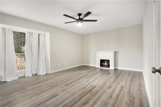 4633 Wild Indigo St in Houston, TX - Building Photo - Building Photo