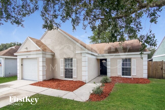 4071 Forecast Dr in Brandon, FL - Foto de edificio - Building Photo