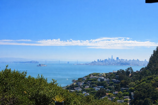 127 Prospect Ave in Sausalito, CA - Building Photo - Building Photo