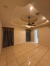 318 Manor Ave in Arcola, TX - Foto de edificio - Building Photo