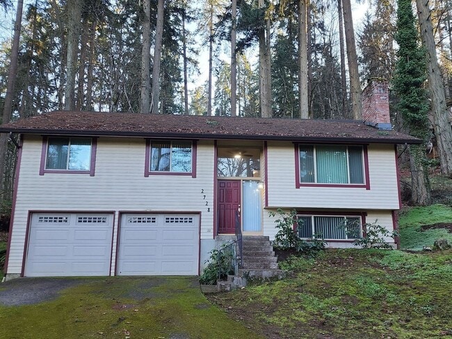 property at 2728 Timberline Dr