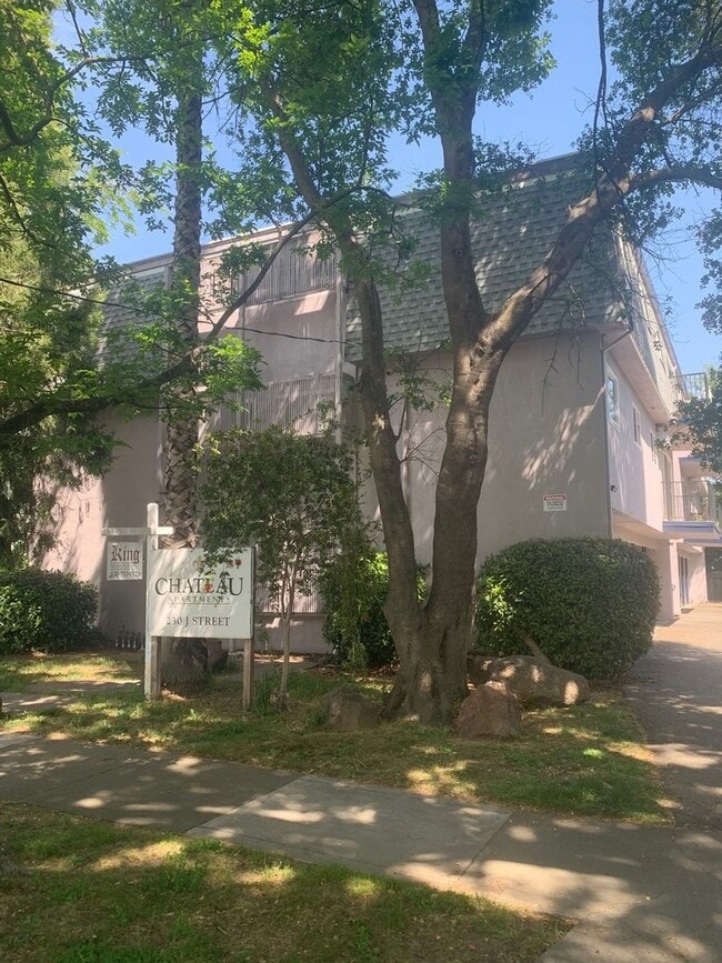 Chateau Apartments