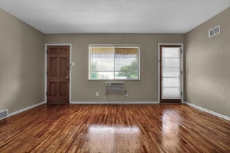 4421 Donovan Ave in St. Louis, MO - Building Photo - Building Photo