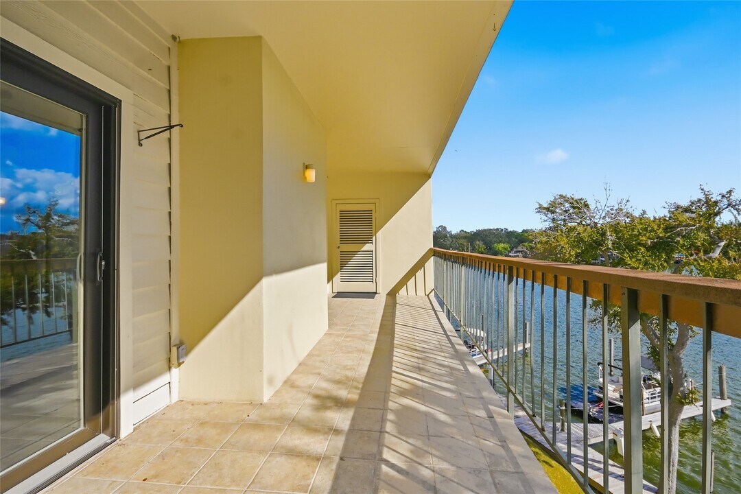 18809 Egret Bay Blvd in Houston, TX - Building Photo