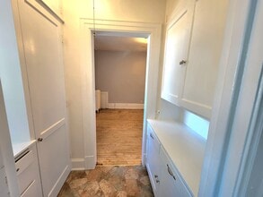 327 6th Ave SE in Minneapolis, MN - Building Photo - Building Photo
