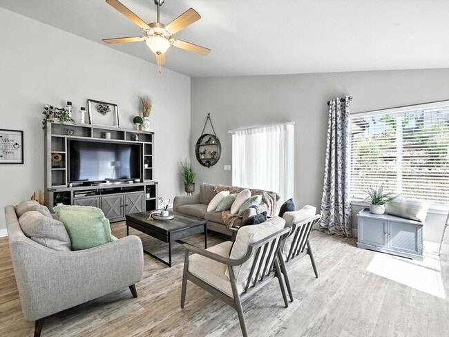 5618 Makalu Dr in Colorado Springs, CO - Building Photo - Building Photo