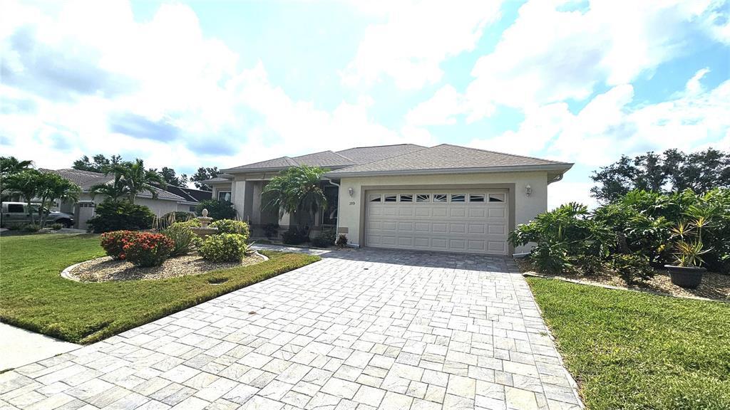 105 Abercrombie Ave in Englewood, FL - Building Photo