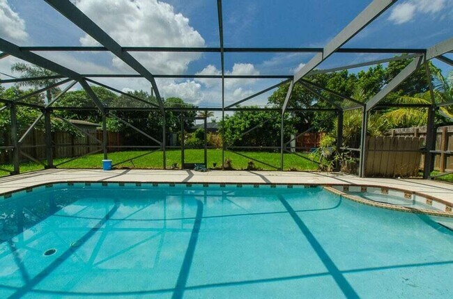 22191 SW 60th Ave in Boca Raton, FL - Building Photo - Building Photo
