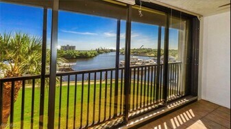 3462 Hancock Bridge Pkwy in North Fort Myers, FL - Building Photo