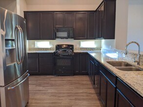 Available August 2026! Beautiful Home in Bryan! in Bryan, TX - Building Photo - Building Photo