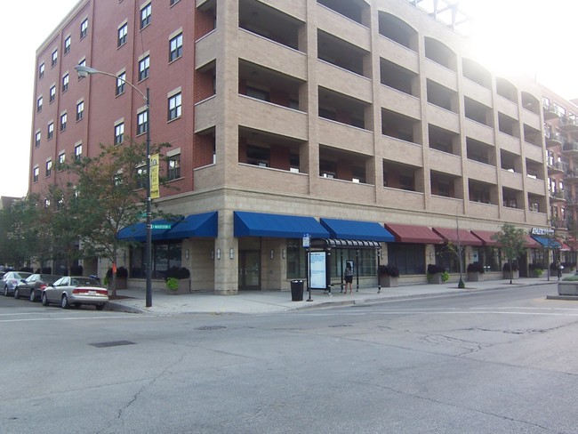 Block Y in Chicago, IL - Foto de edificio - Building Photo