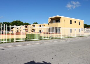 Annie Coleman Site 14 in Miami, FL - Building Photo - Building Photo