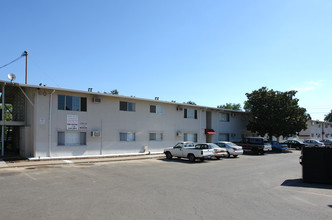 Laurel Village Apartments in North Highlands, CA - Building Photo - Building Photo