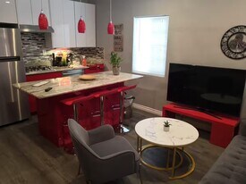 1530 W 28th St in Los Angeles, CA - Building Photo