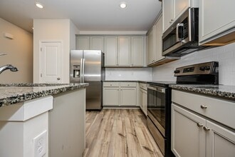 2890 Saratoga Lake View in Decatur, GA - Building Photo - Building Photo