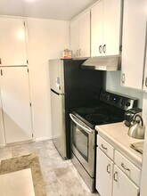 8650 Gulana Ave, Unit C2067 in Los Angeles, CA - Building Photo - Building Photo