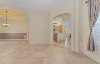 6930 Moran Rd in Palmetto, FL - Foto de edificio - Building Photo