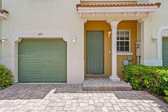 623 NE 21st Terrace in Homestead, FL - Building Photo - Building Photo