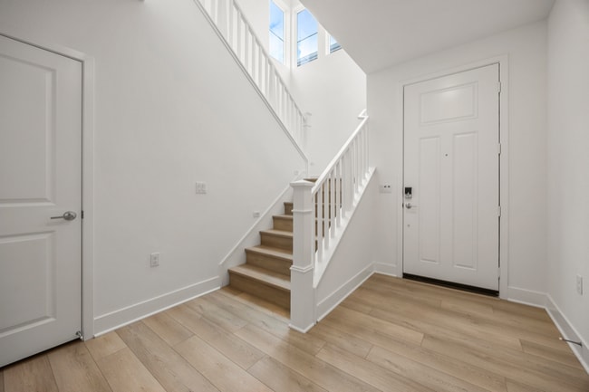 124 Tiffin in Irvine, CA - Building Photo - Building Photo