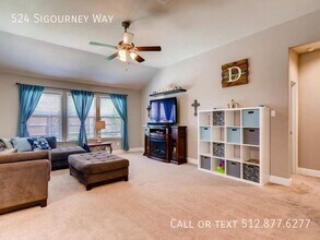 524 Sigourney Wy in Leander, TX - Building Photo - Building Photo