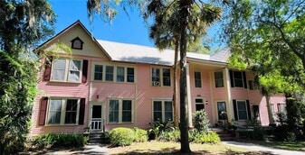 414 NE 5th Ave in Gainesville, FL - Building Photo