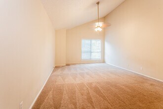 4709 Misty Slope Ln in Austin, TX - Building Photo - Building Photo