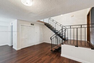 5975 SW 137th Ave in Miami, FL - Building Photo - Building Photo