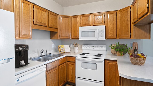 Castlerock Apartment Homes in Billings, MT - Building Photo - Building Photo