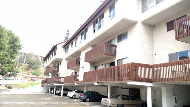 6111 Rancho Mission Rd in San Diego, CA - Building Photo - Building Photo