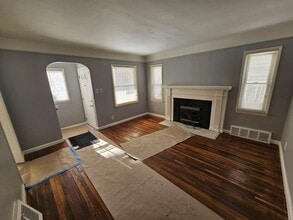 16307 Eastburn St in Detroit, MI - Building Photo - Building Photo