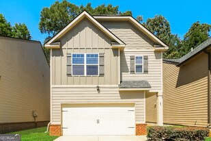 85 Milton Dr in Covington, GA - Building Photo